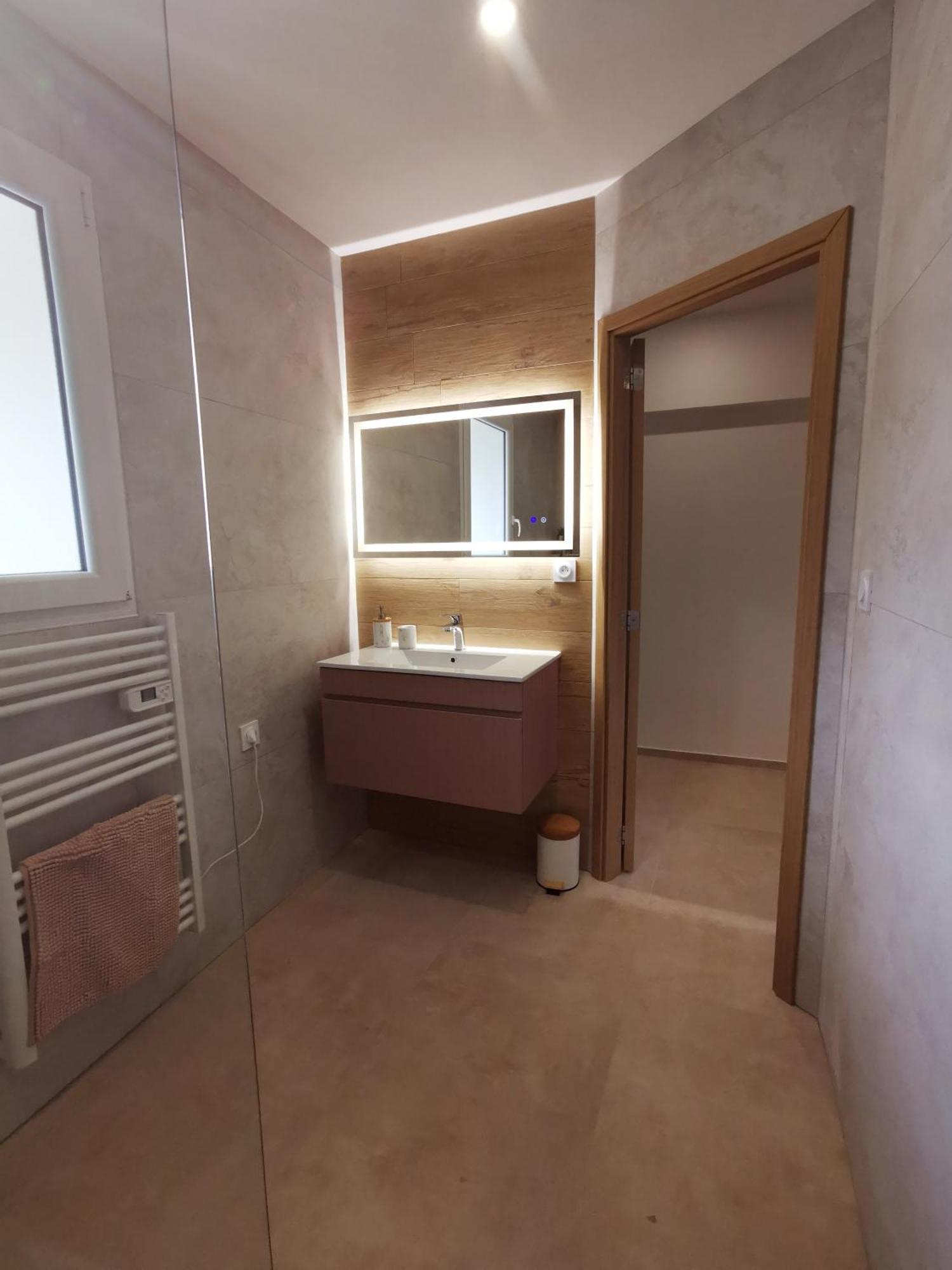 Appartement Magnifique Duplex Neuf Parking Et Terrasse à Dole Extérieur photo